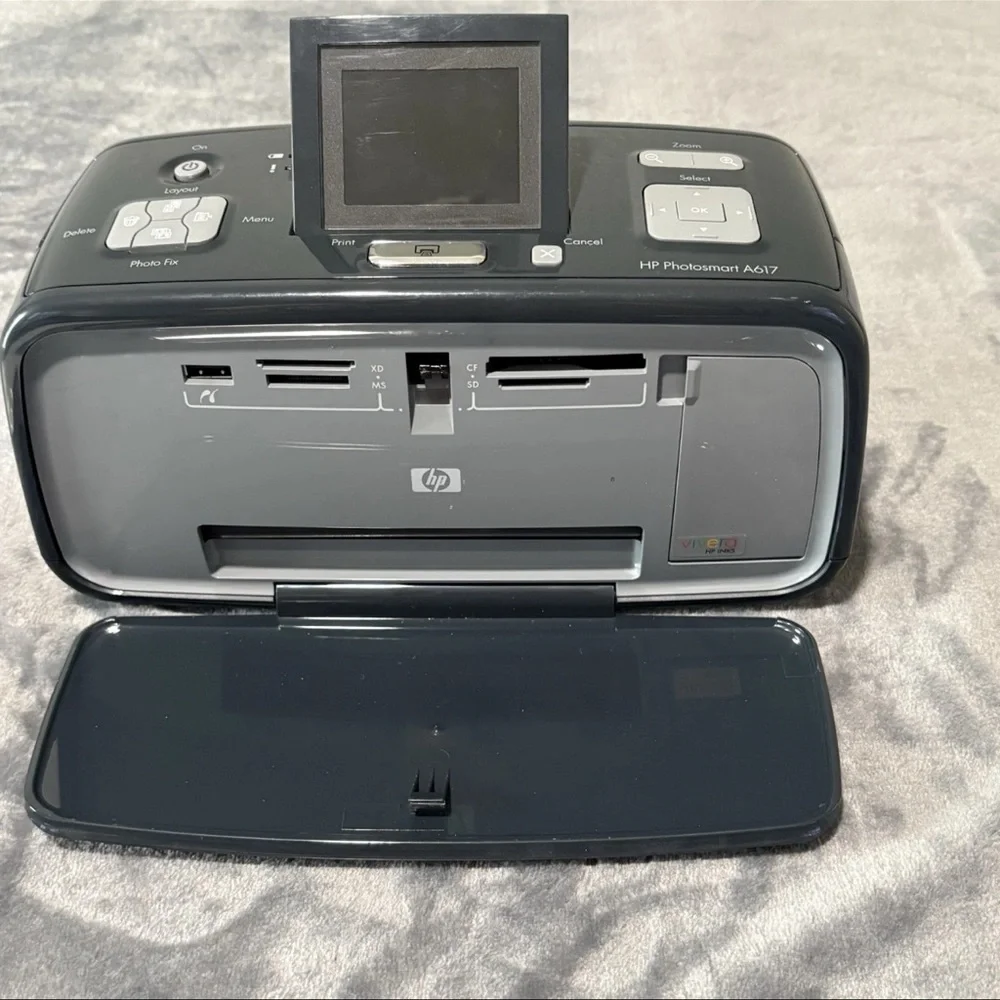 HP Photosmart A617 Portable Printer - Black and Gray